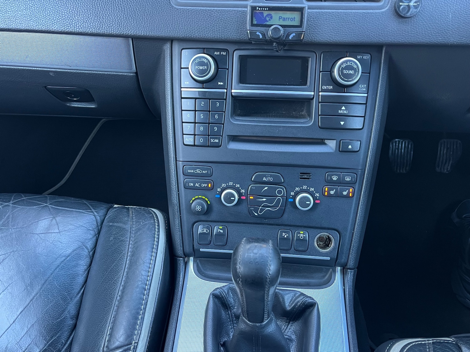 Used Volvo XC90 2010 for sale - 76649893: Photo 22