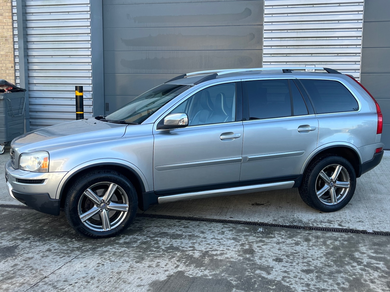 Used Volvo XC90 2010 for sale - 76649893: Photo 4