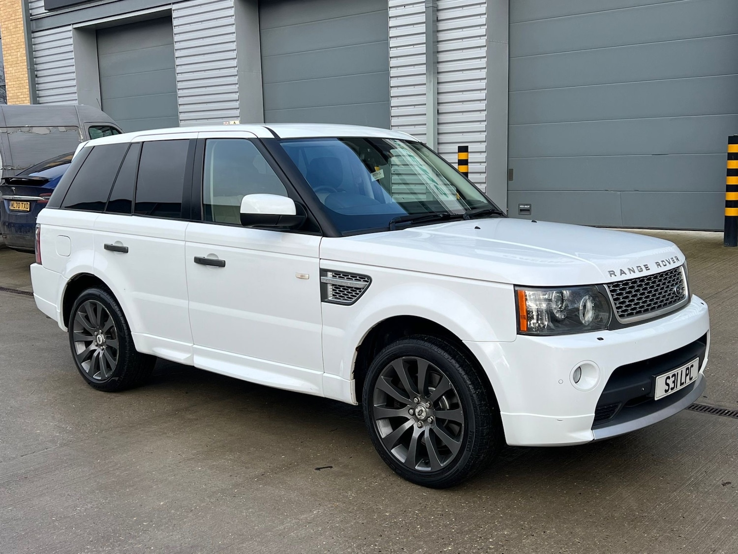 Used Land Rover Range Rover Sport 2010 for sale - 77228300: Photo 11