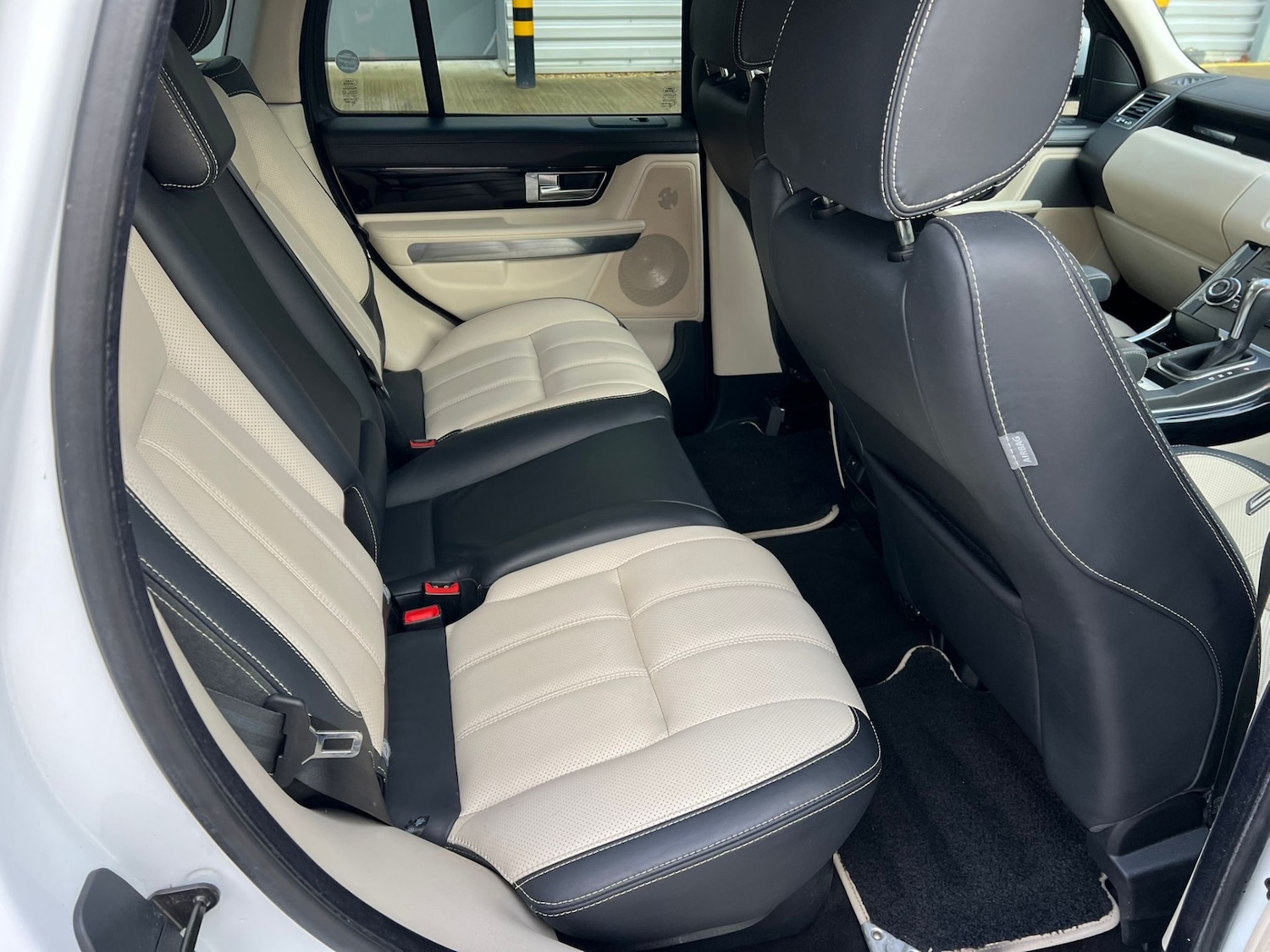 Used Land Rover Range Rover Sport 2010 for sale - 77228300: Photo 15