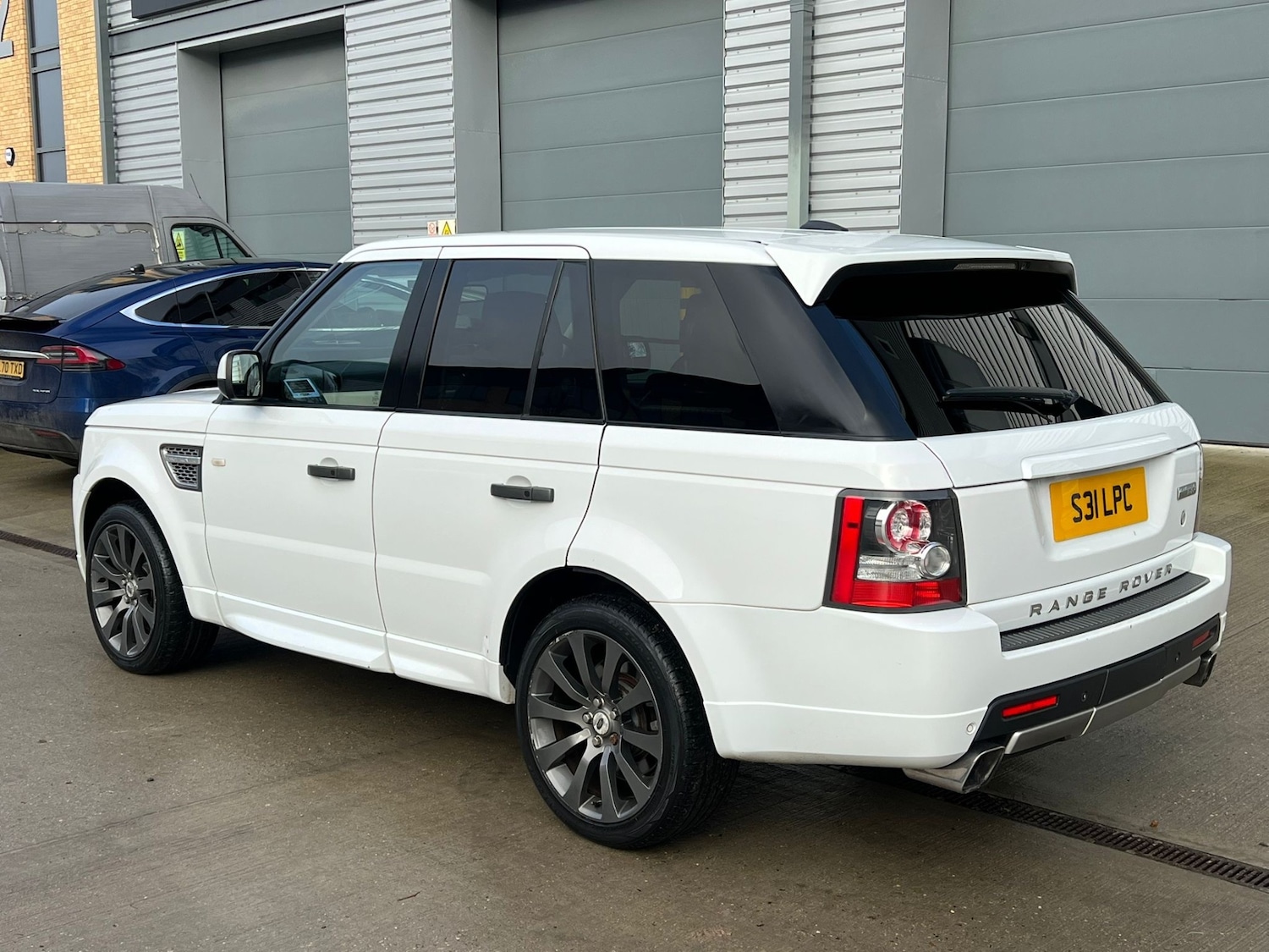 Used Land Rover Range Rover Sport 2010 for sale - 77228300: Photo 6