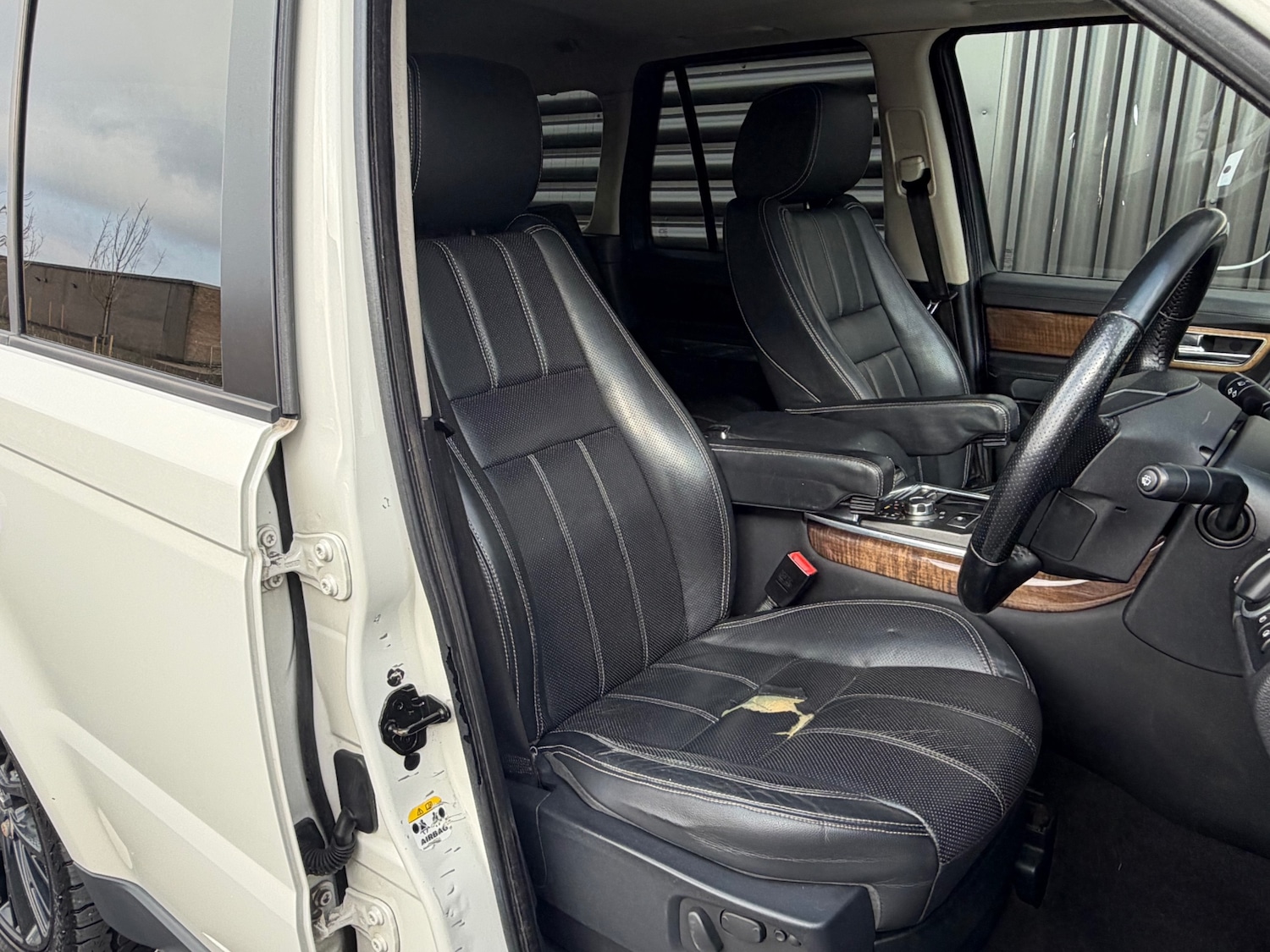 Used Land Rover Range Rover Sport 2010 for sale - 77695312: Photo 16