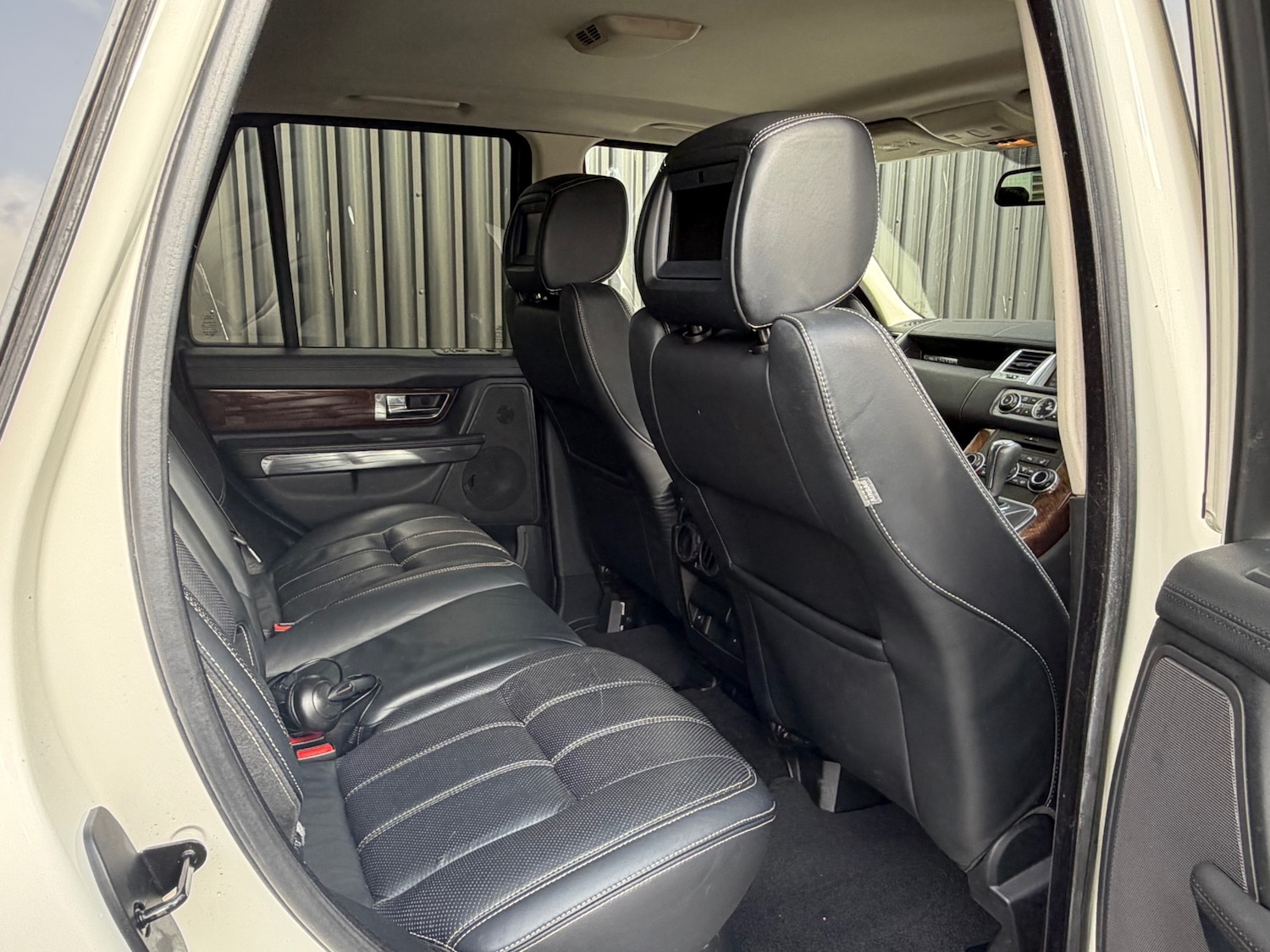 Used Land Rover Range Rover Sport 2010 for sale - 77695312: Photo 17