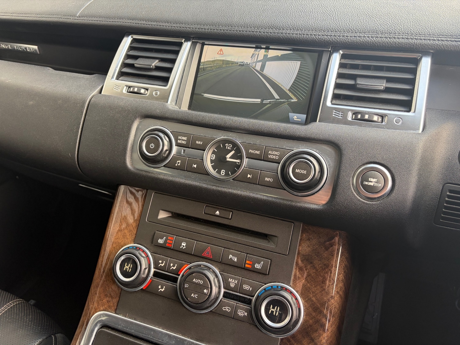 Used Land Rover Range Rover Sport 2010 for sale - 77695312: Photo 22