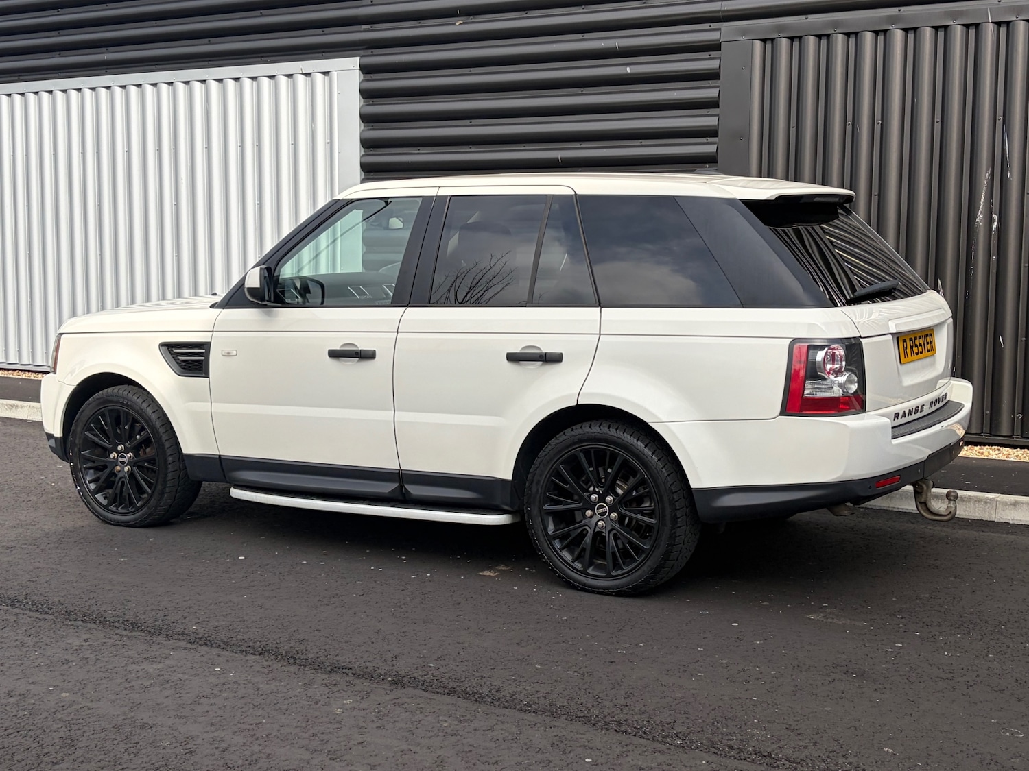 Used Land Rover Range Rover Sport 2010 for sale - 77695312: Photo 5