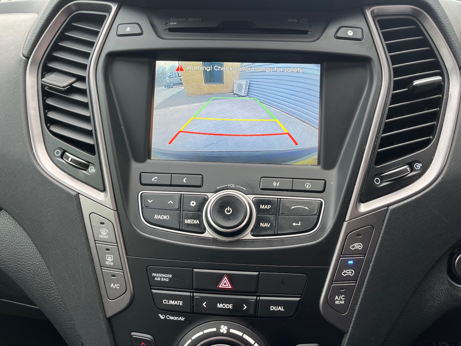 Used Hyundai Santa Fe 2015 for sale - 76440272: Photo 20