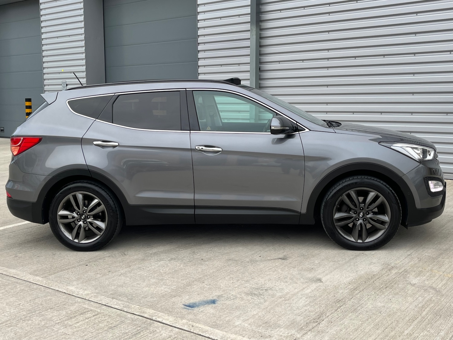 Used Hyundai Santa Fe 2015 for sale - 76440272: Photo 23