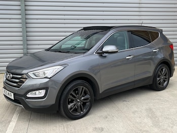 Used Hyundai Santa Fe 2015 for sale - 76440272: Photo
