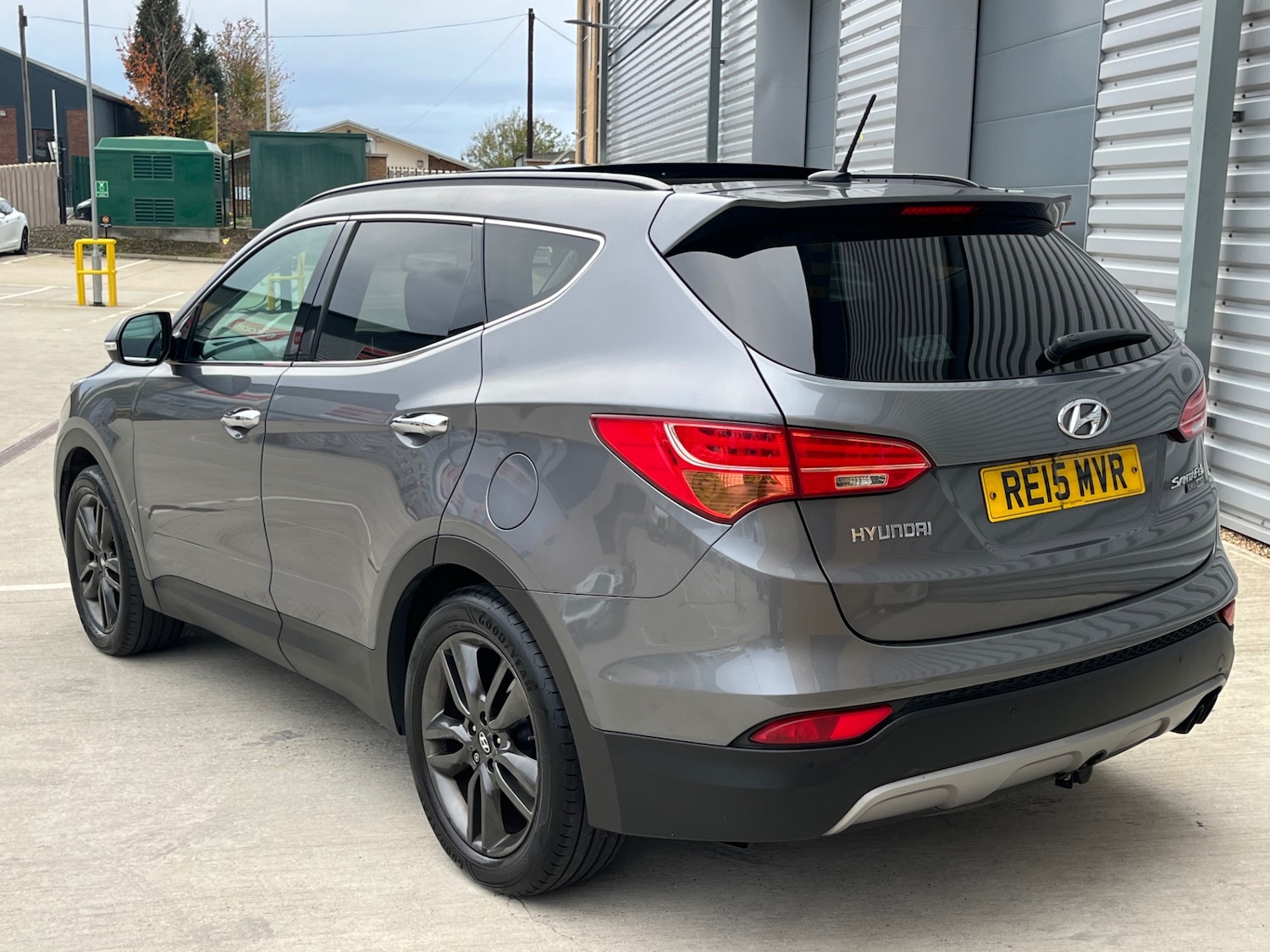 Used Hyundai Santa Fe 2015 for sale - 76440272: Photo 6