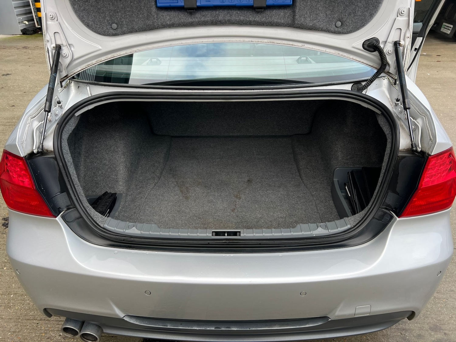 Used BMW 3 Series 2009 for sale - 77264586: Photo 14