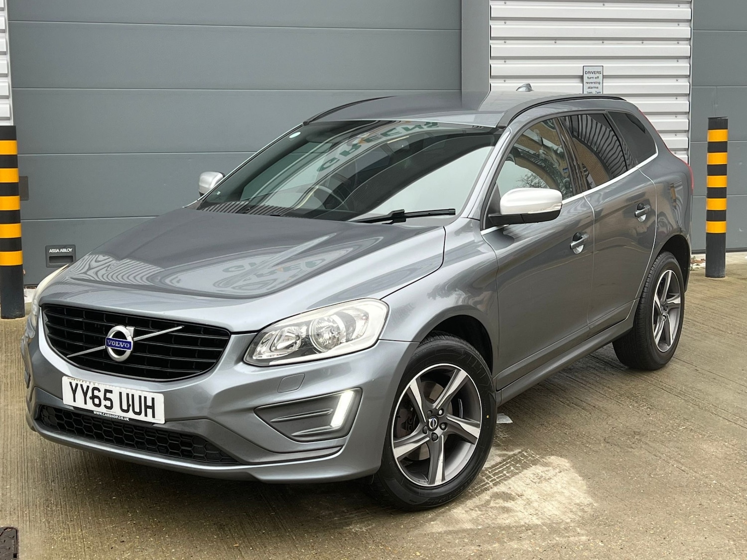 Used Volvo XC60 2015 for sale - 77140807: Photo 1