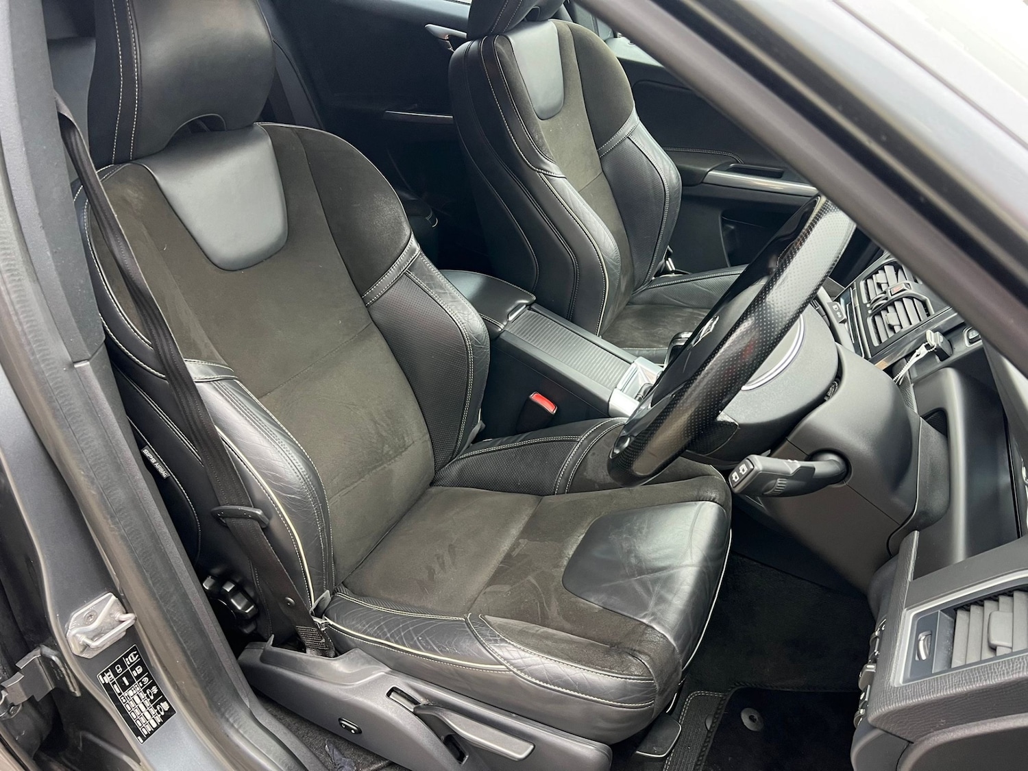 Used Volvo XC60 2015 for sale - 77140807: Photo 13