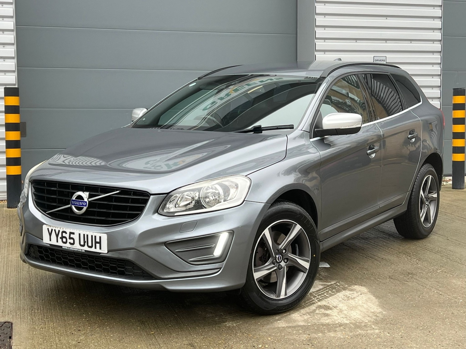Used Volvo XC60 2015 for sale - 77140807: Photo 2