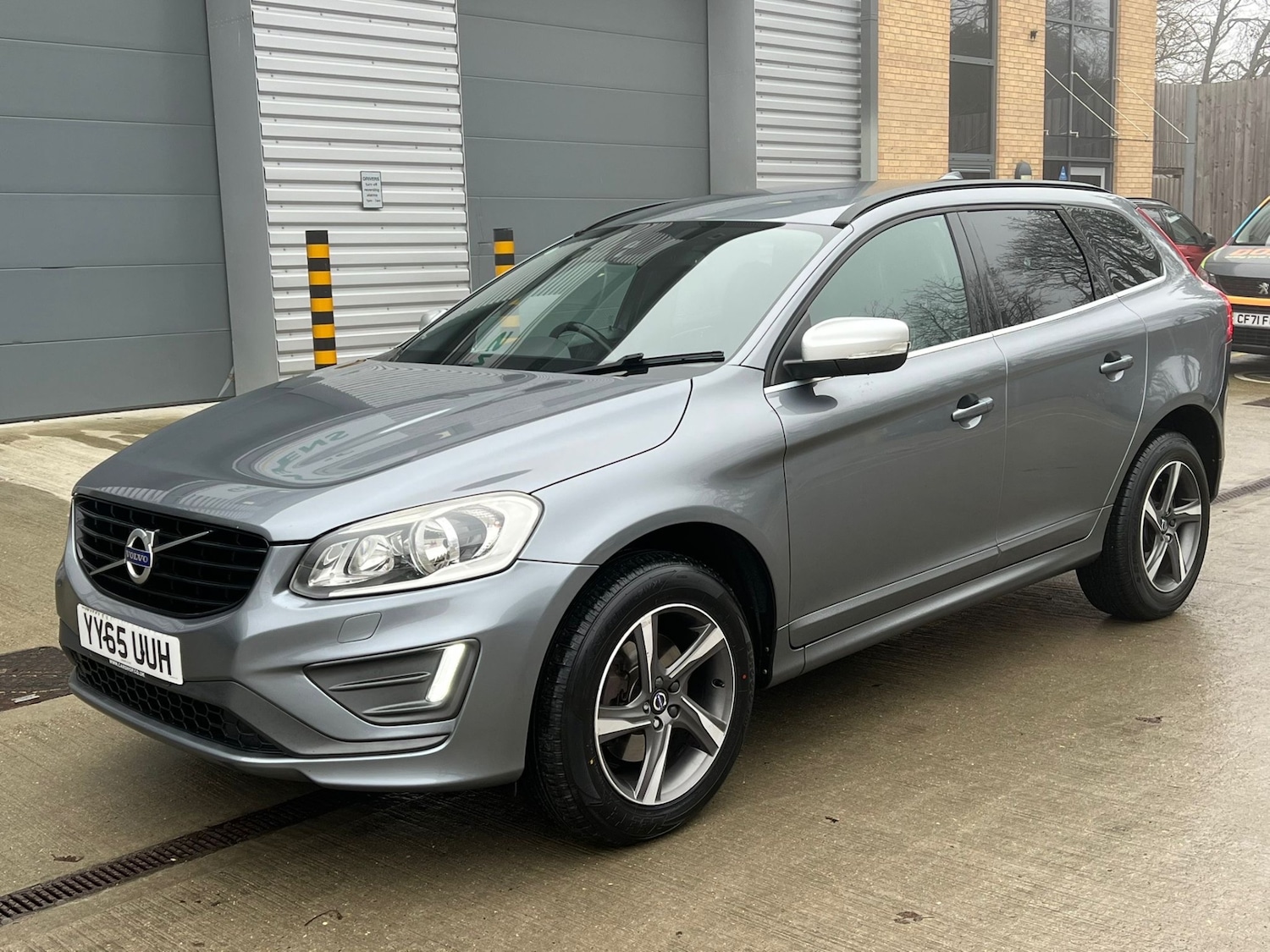 Used Volvo XC60 2015 for sale - 77140807: Photo 3