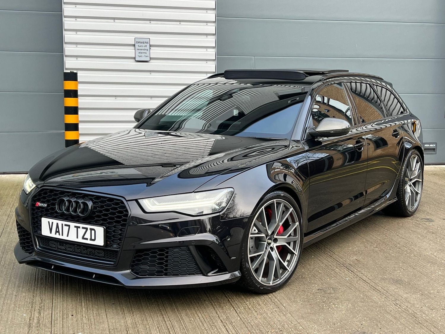 Used Audi RS6 2017 for sale - 77228079: Photo 4