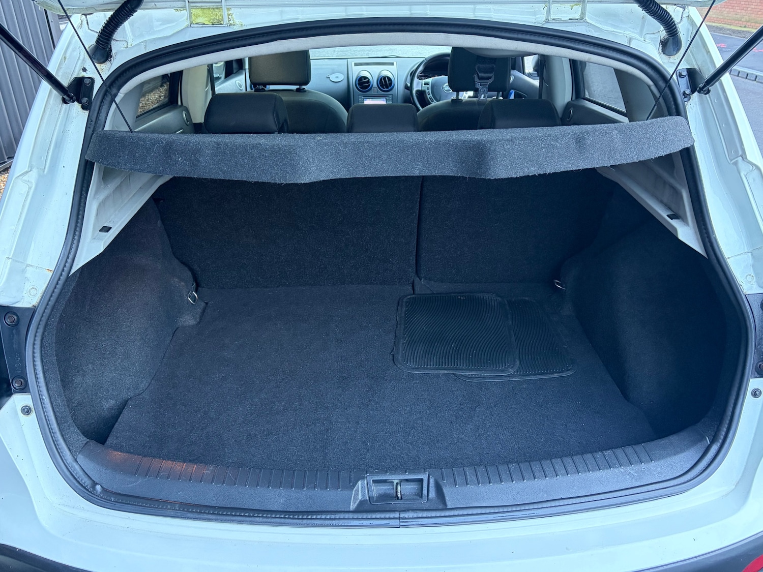 Used Nissan Qashqai 2012 for sale - 77392557: Photo 18