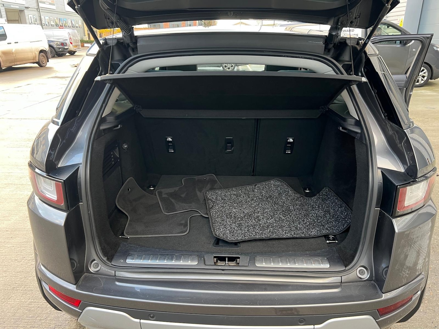 Used Land Rover Range Rover Evoque 2016 for sale - 77893146: Photo 11