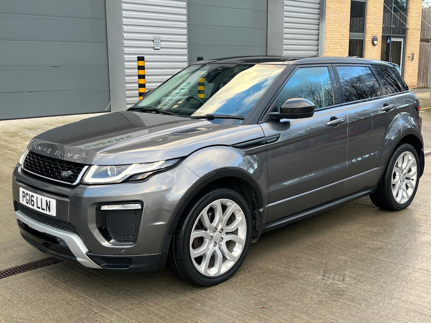 Used Land Rover Range Rover Evoque 2016 for sale - 77893146: Photo 3