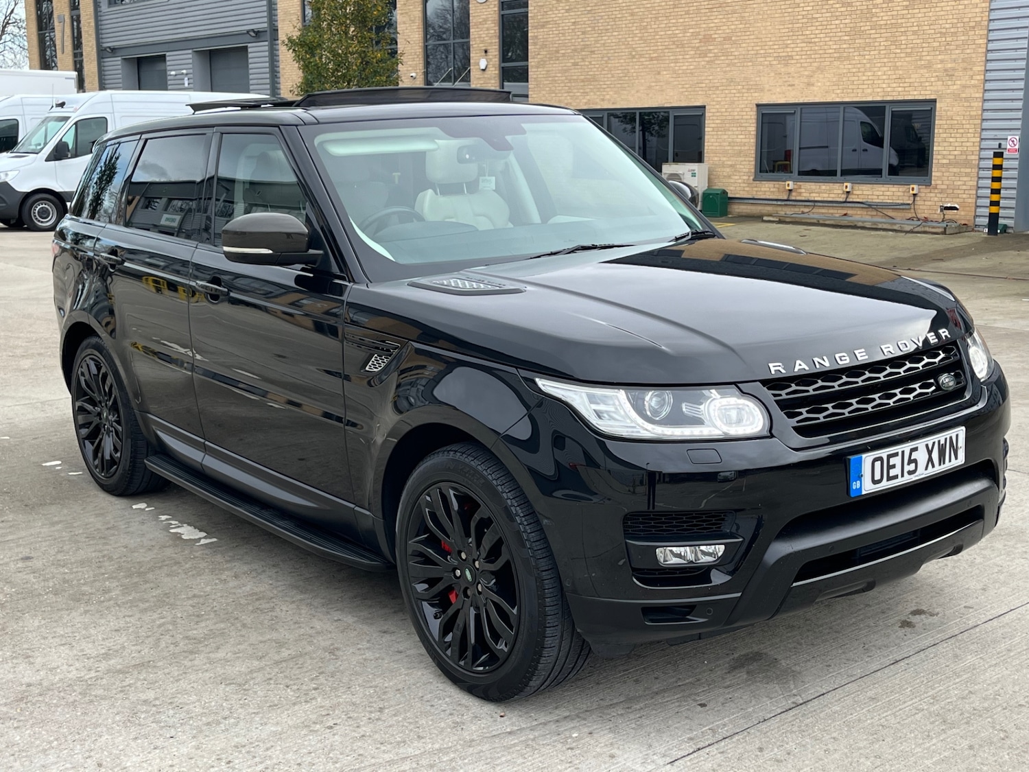 Used Land Rover Range Rover Sport 2015 for sale - 76536238: Photo 13