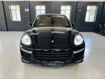 Used Porsche Cayenne 2017 for sale - 74620389: Photo
