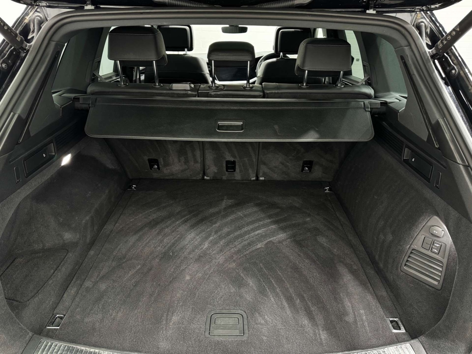 Used Volkswagen Touareg 2021 for sale - 76554464: Photo 27