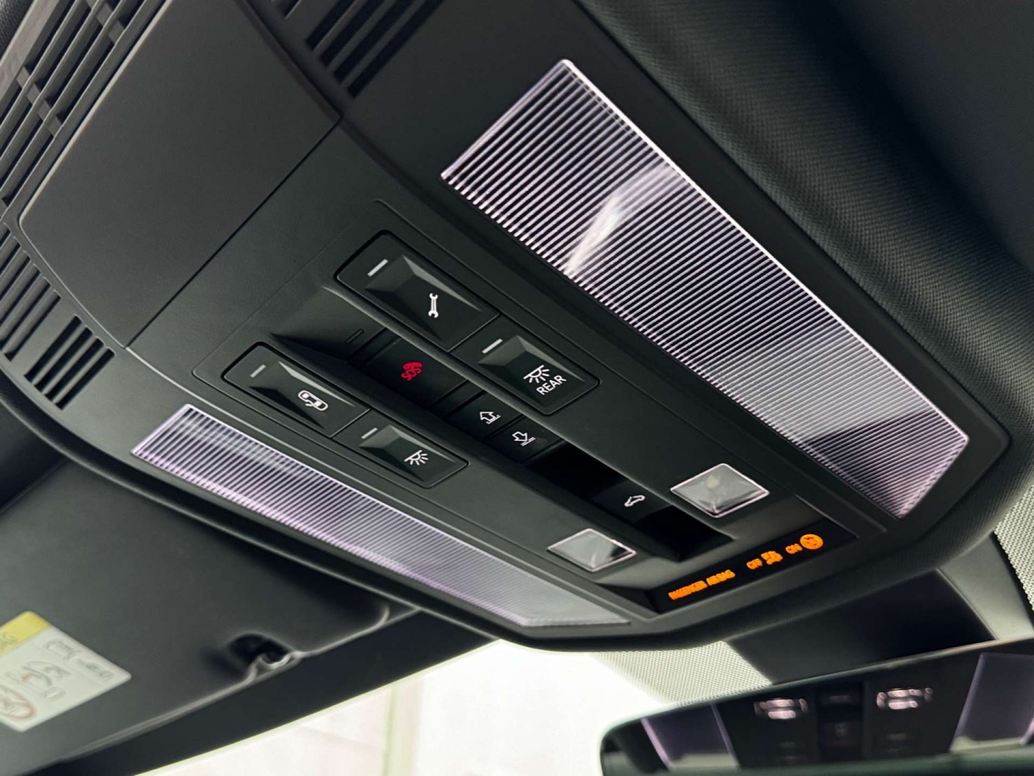 Used Volkswagen Touareg 2021 for sale - 76554464: Photo 36