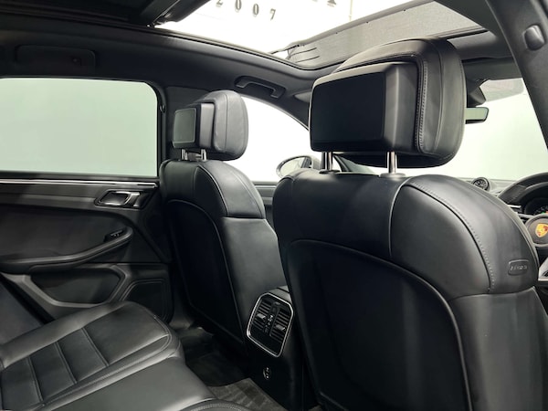 Used Porsche Macan 2022 for sale - 75210128: Photo 17
