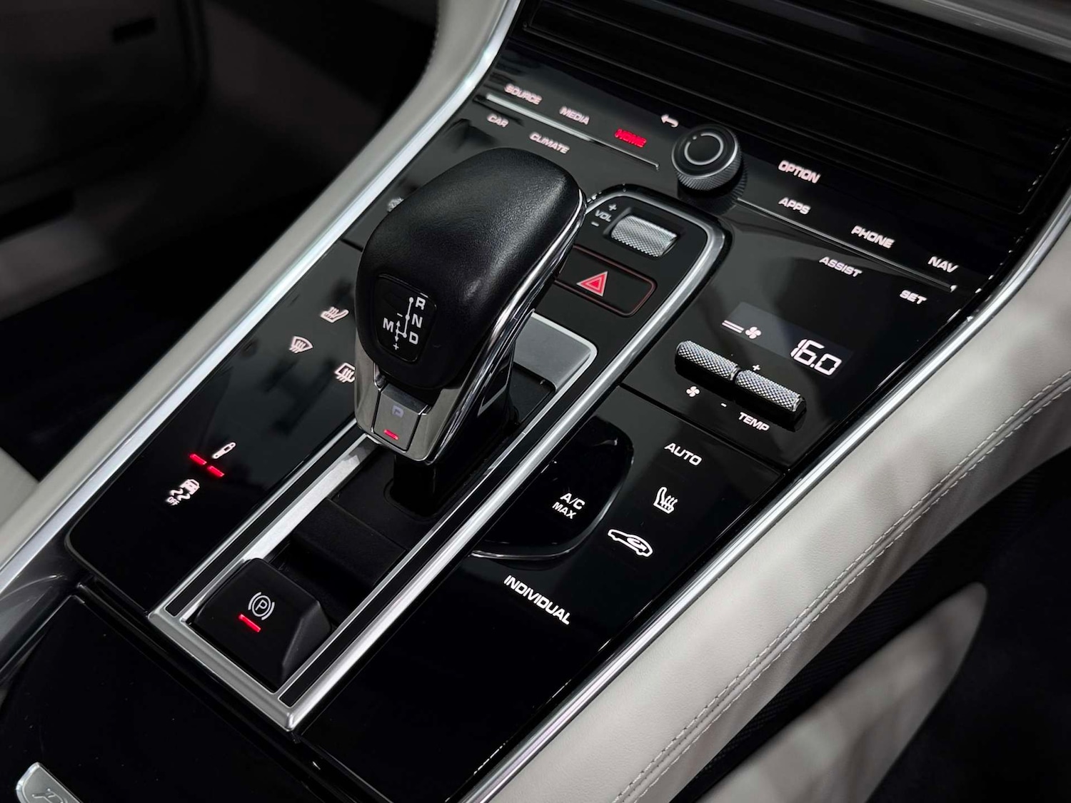 Used Porsche Panamera 2022 for sale - 77833940: Photo 49