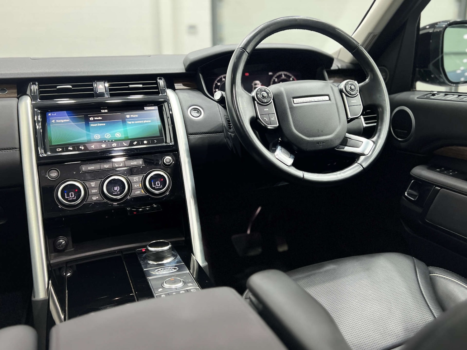 Used Land Rover Discovery 2018 for sale - 77403465: Photo 19