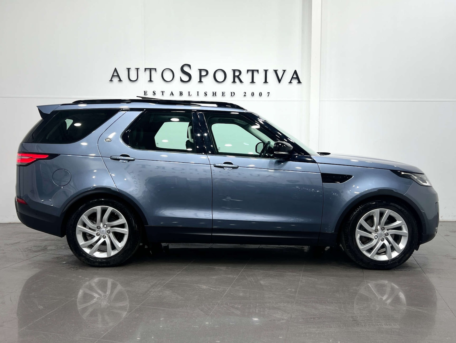 Used Land Rover Discovery 2018 for sale - 77403465: Photo 8