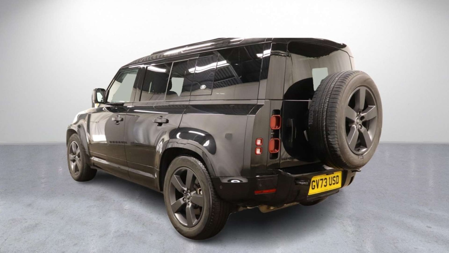 Used Land Rover Defender 2024 for sale - 77609384: Photo 4