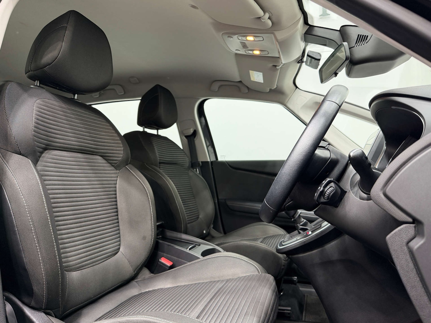 Used Renault Scenic 2018 for sale - 77227821: Photo 2