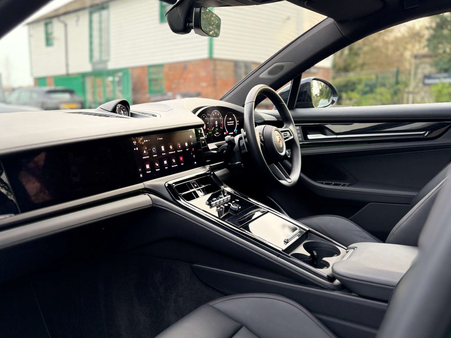 Used Porsche Panamera 2024 for sale - 77877347: Photo 24