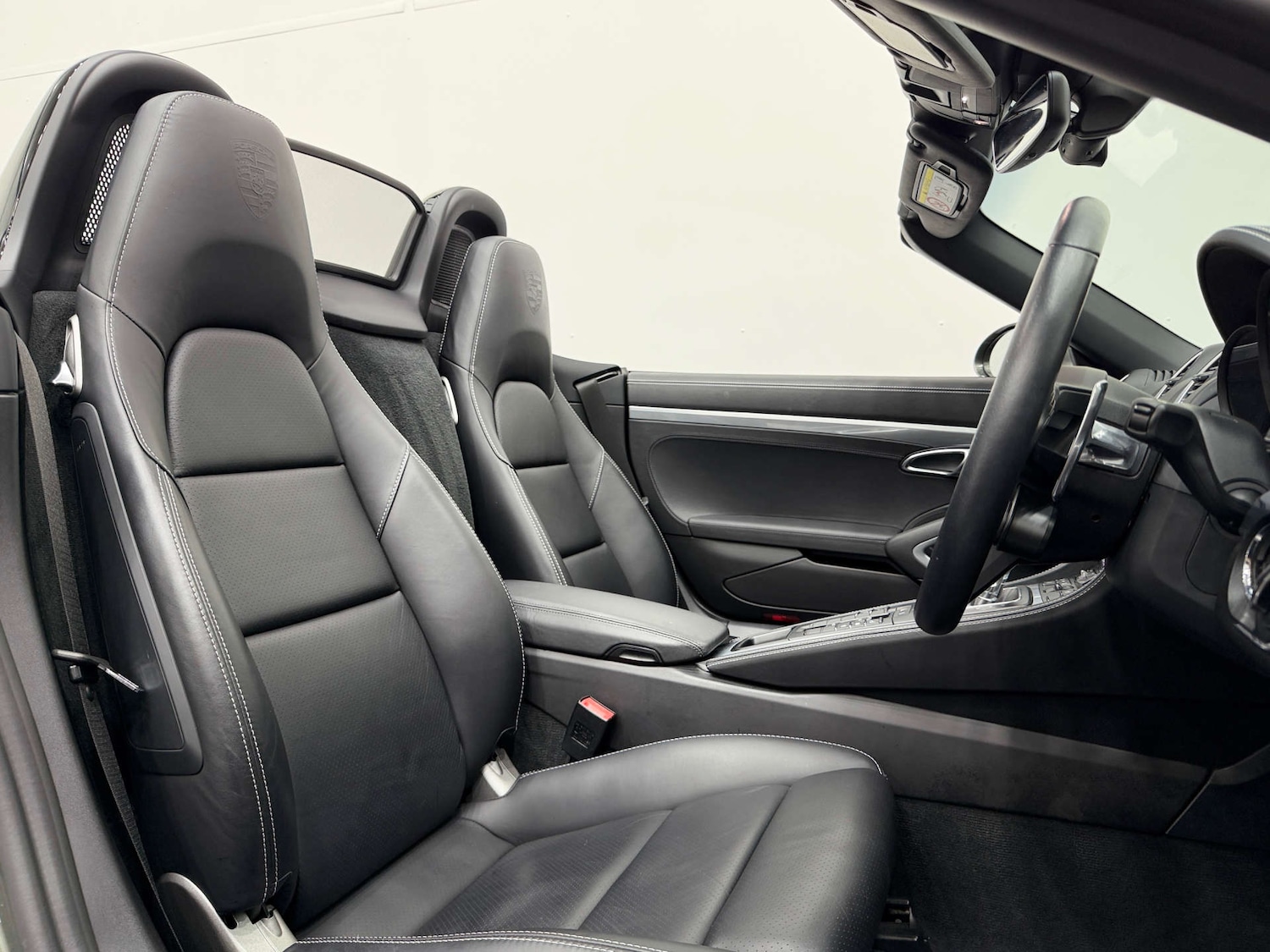 Used Porsche Boxster 2023 for sale - 77833946: Photo 2