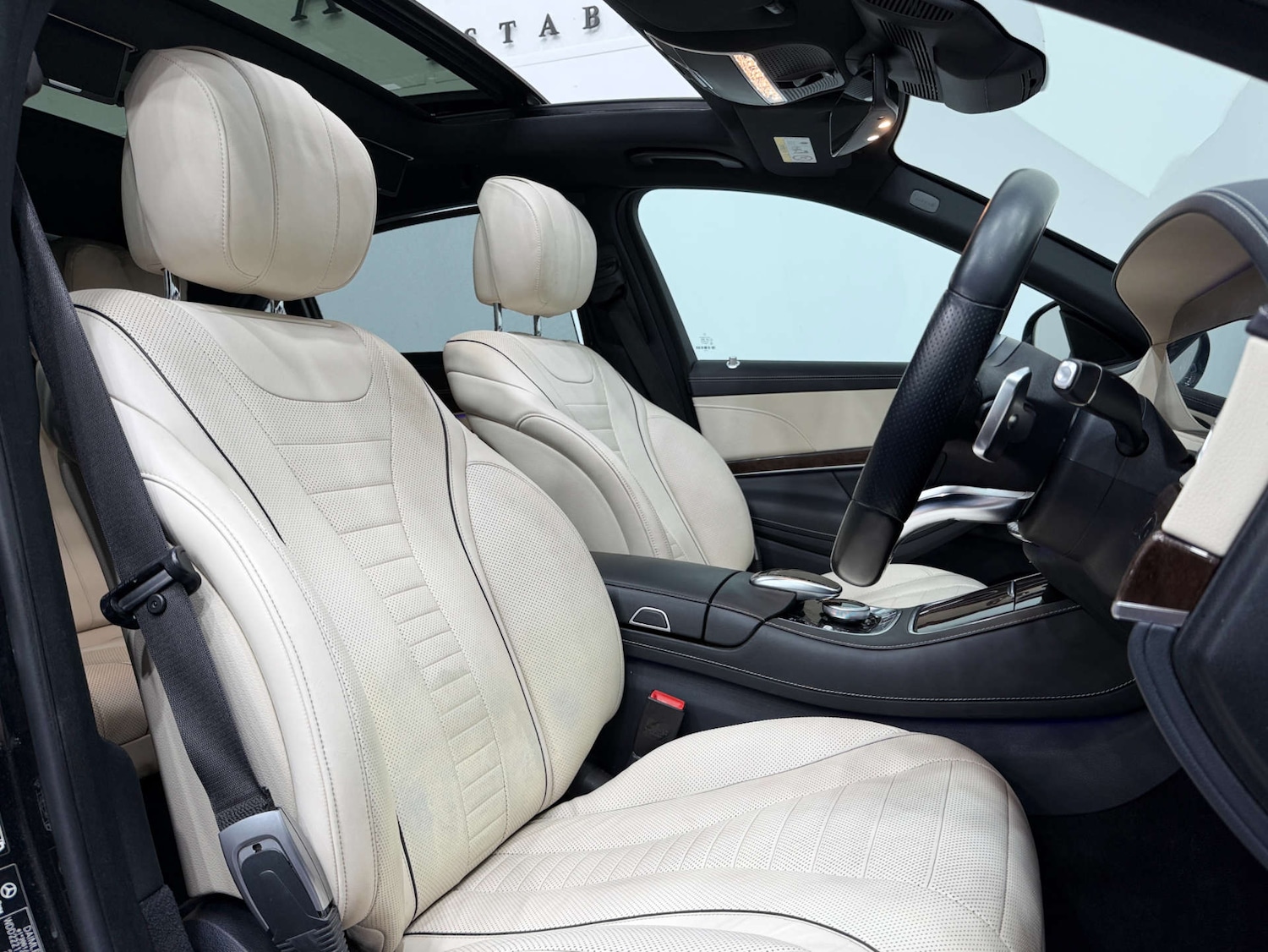 Used Mercedes-Benz S Class 2017 for sale - 77946343: Photo 2