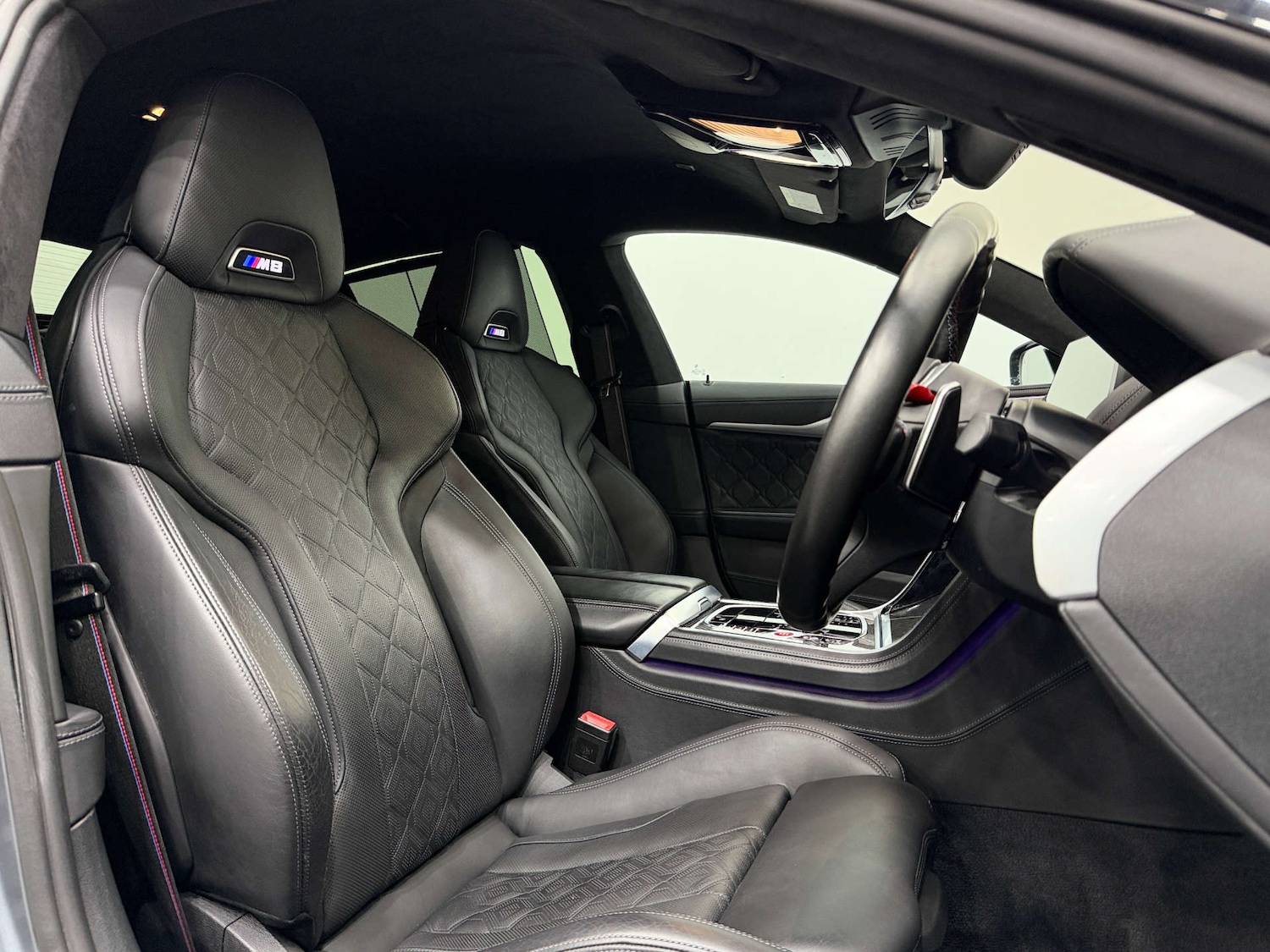 Used BMW M8 2021 for sale - 77833853: Photo 2