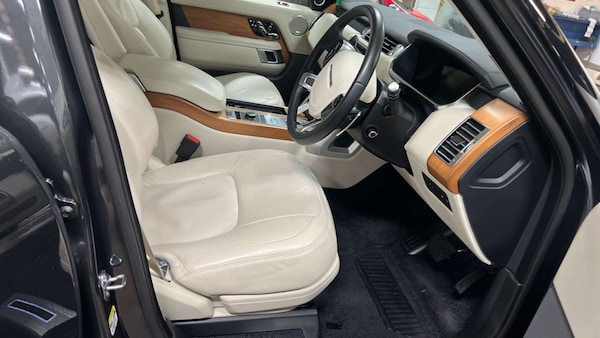Used Land Rover Range Rover 2021 for sale - 76232951: Photo 2