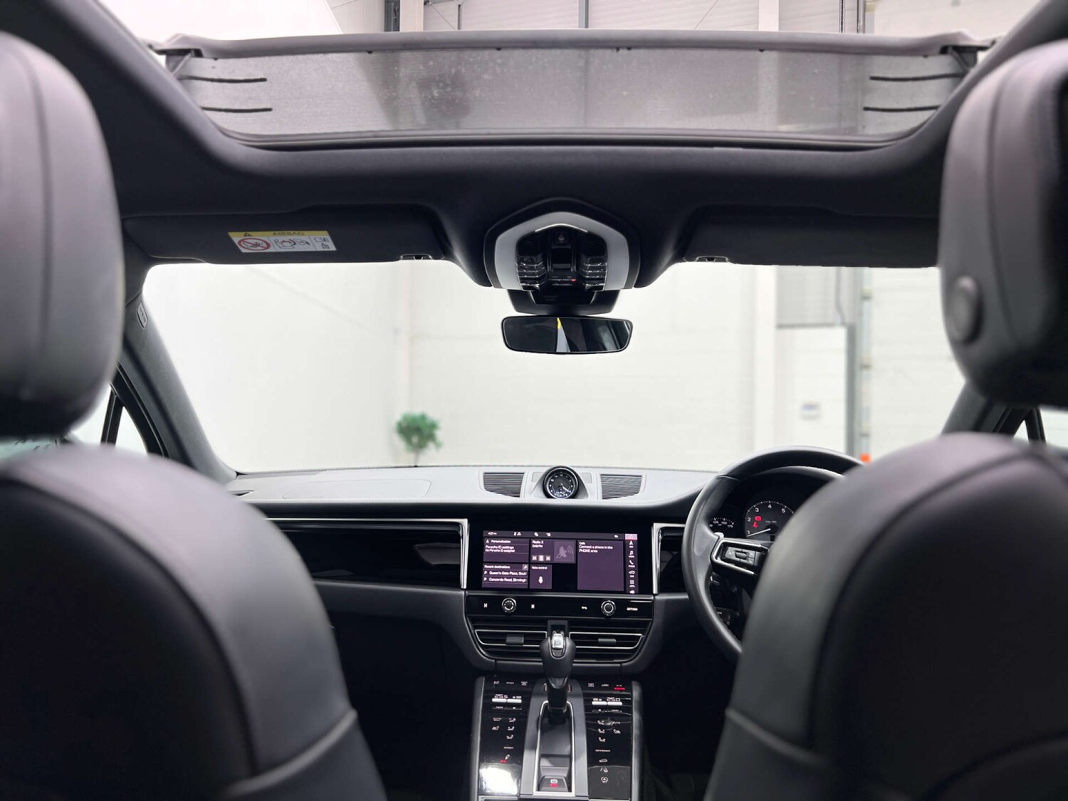 Used Porsche Macan 2025 for sale - 78080669: Photo 17