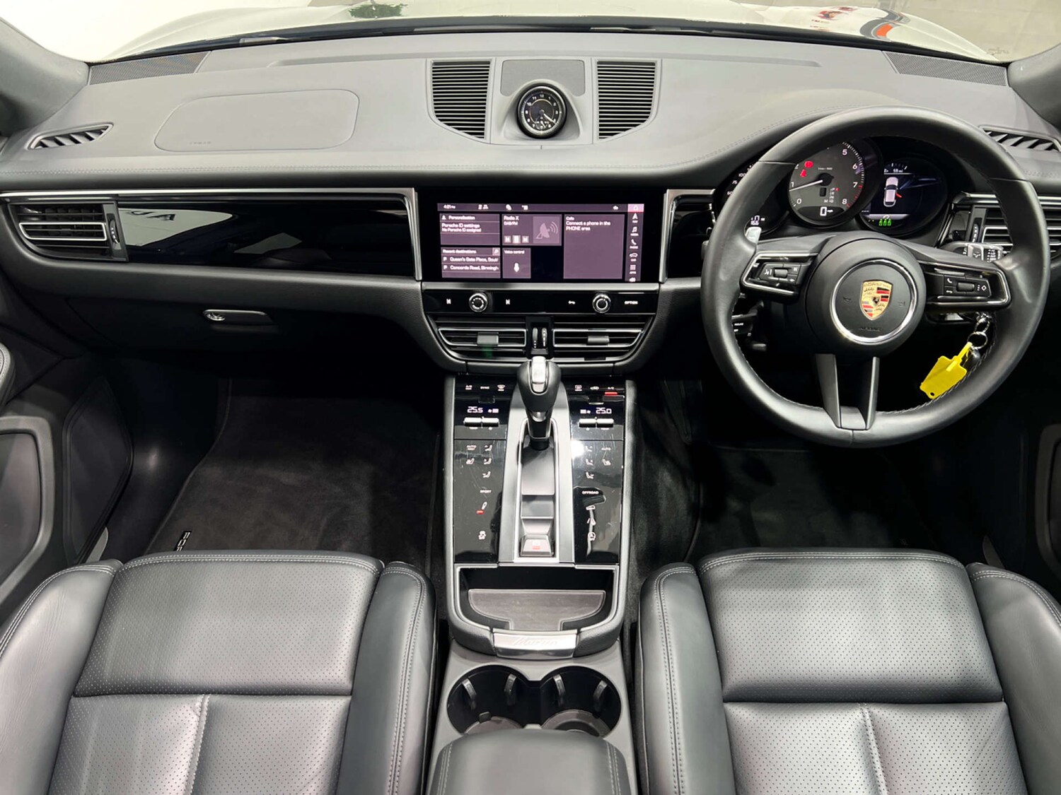 Used Porsche Macan 2025 for sale - 78080669: Photo 18