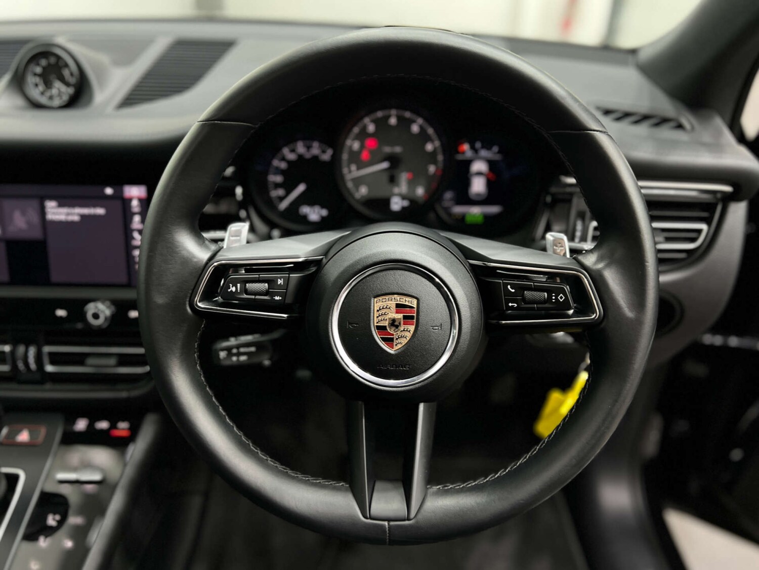 Used Porsche Macan 2025 for sale - 78080669: Photo 19