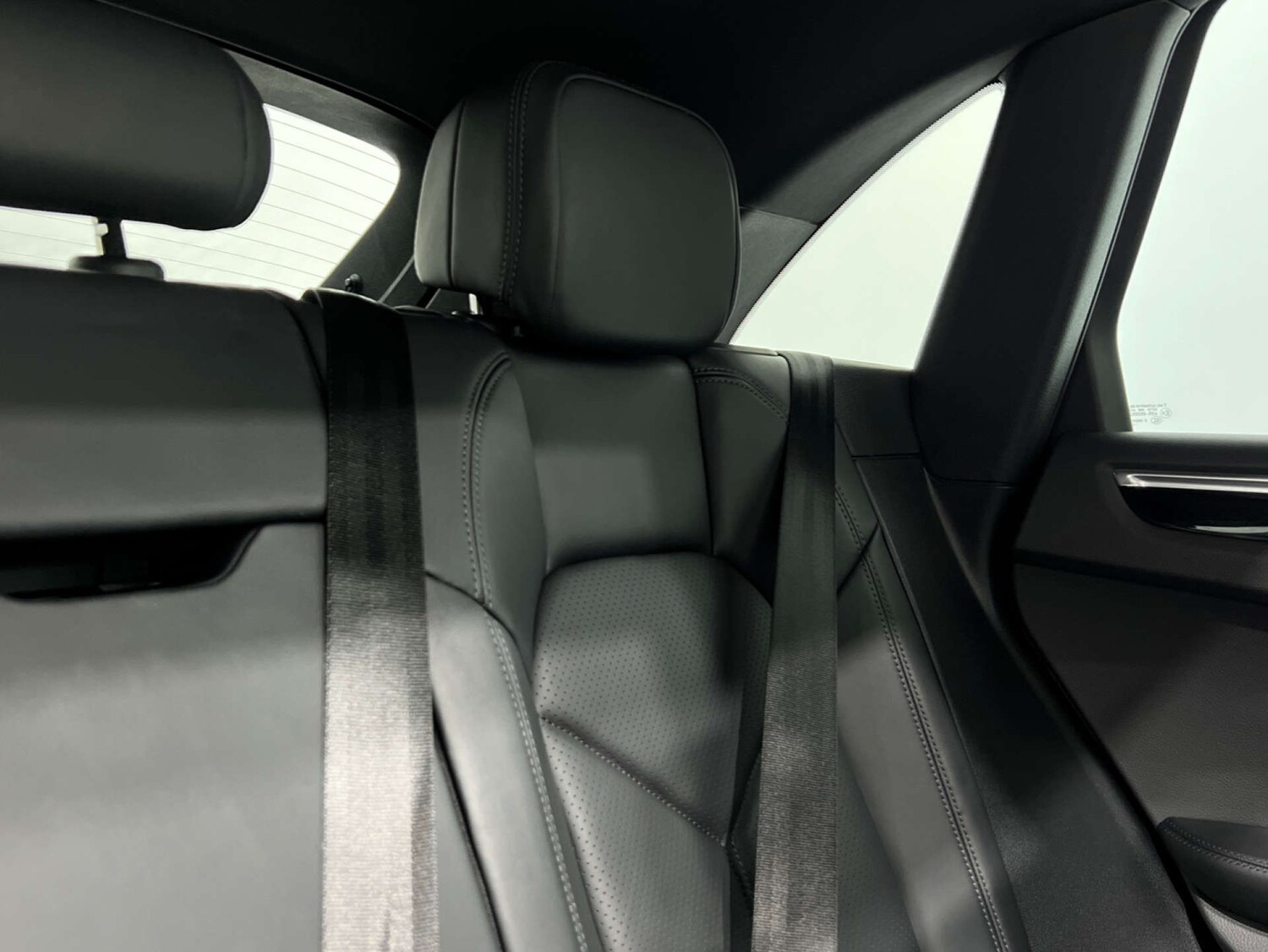 Used Porsche Macan 2025 for sale - 78080669: Photo 25