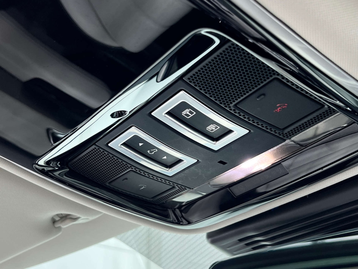 Used Land Rover Range Rover Velar 2021 for sale - 77730163: Photo 36