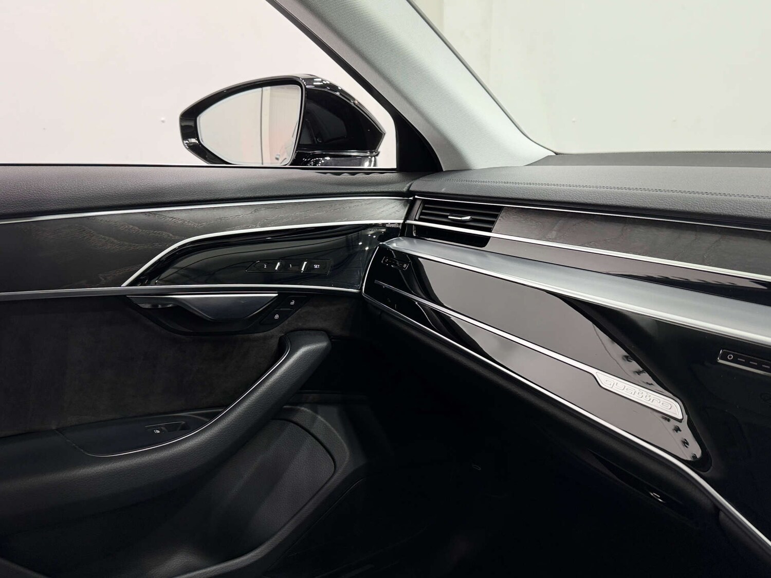 Used Audi A8 2020 for sale - 77022464: Photo 34