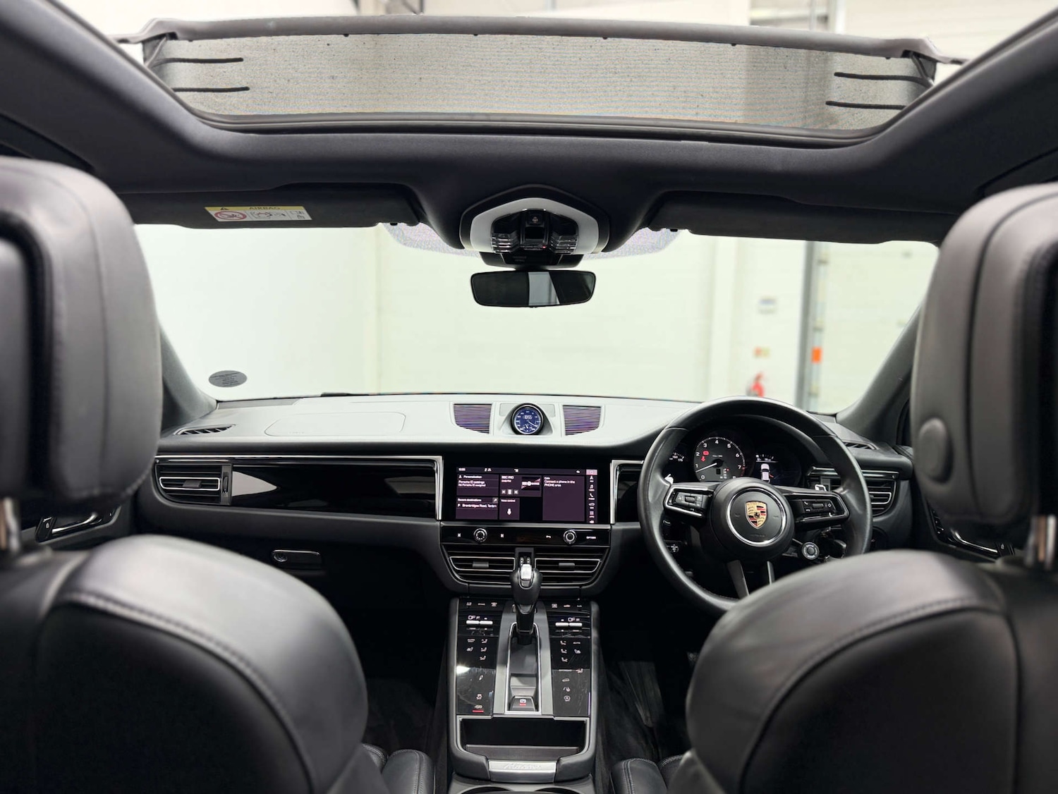 Used Porsche Macan 2023 for sale - 77038524: Photo 21