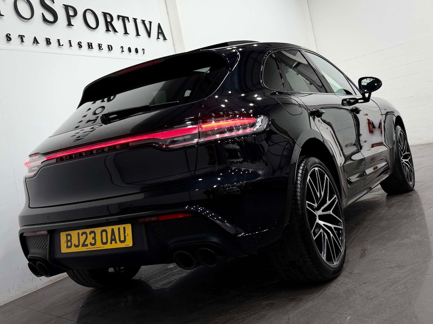Used Porsche Macan 2023 for sale - 77038524: Photo 27