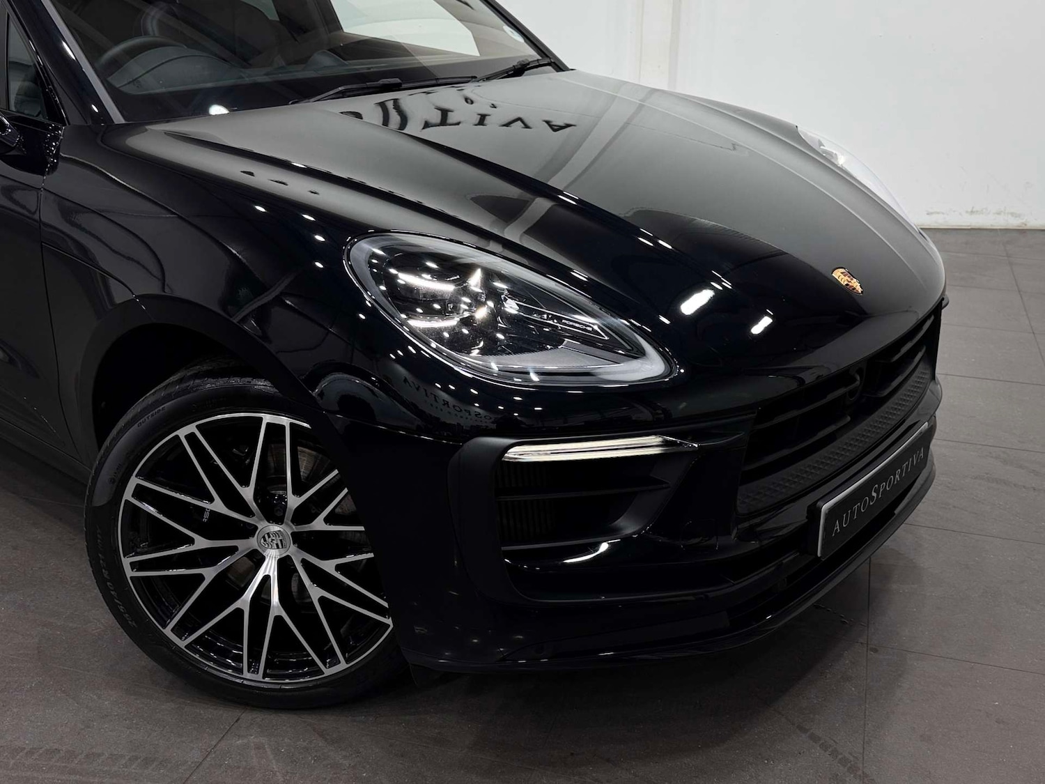 Used Porsche Macan 2023 for sale - 77038524: Photo 31