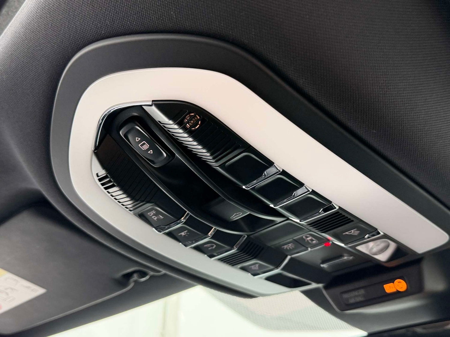 Used Porsche Macan 2023 for sale - 77038524: Photo 43