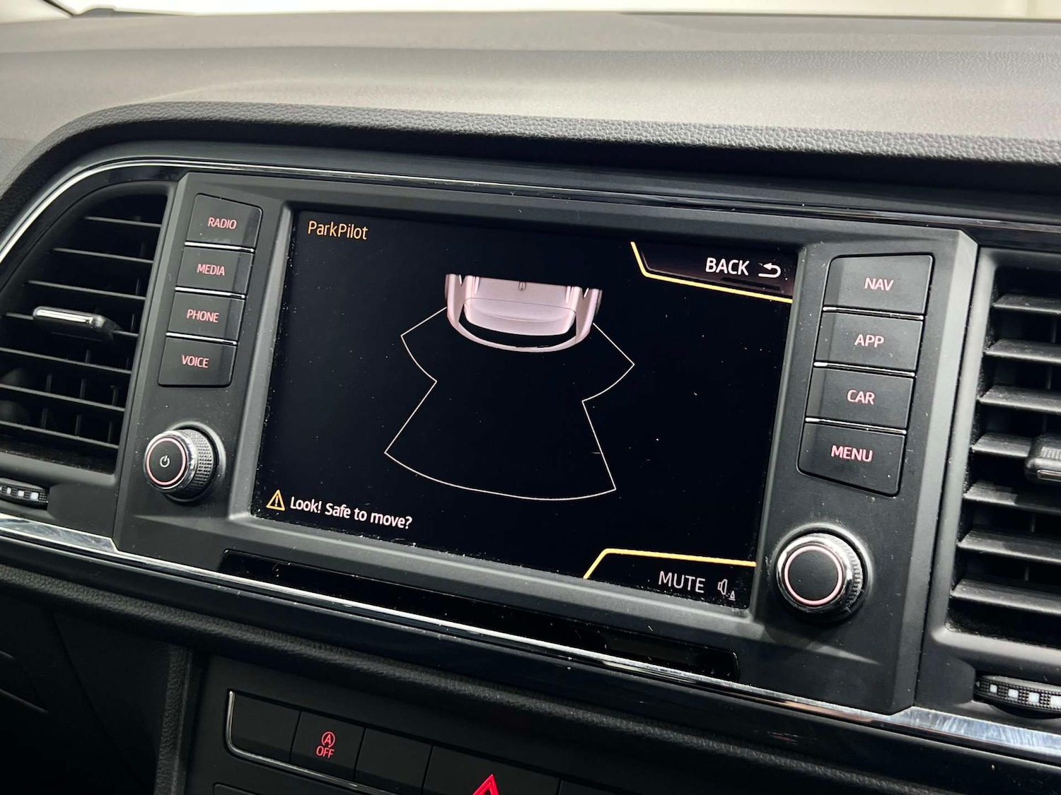 Used SEAT Ateca 2018 for sale - 76277625: Photo 38