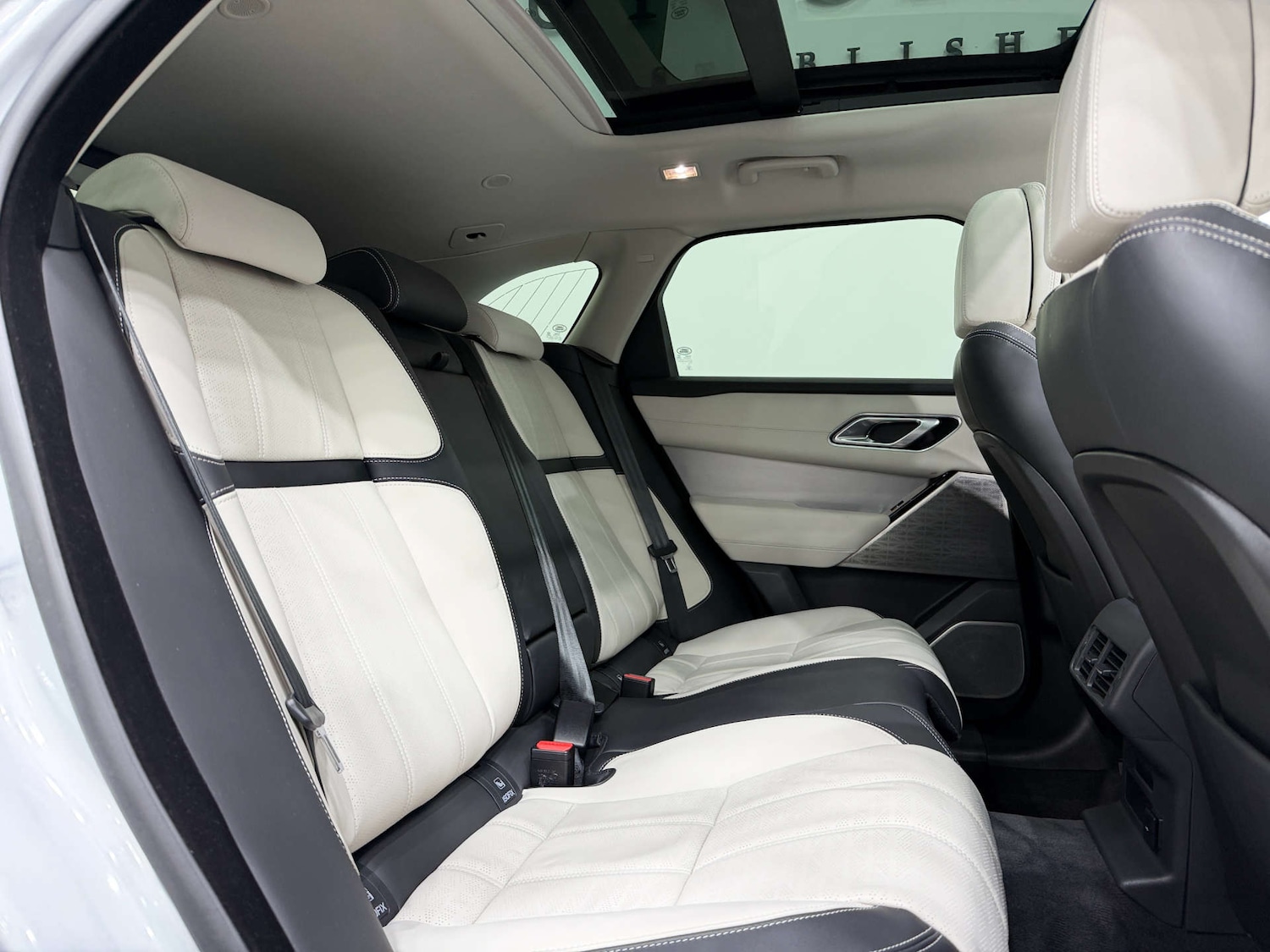 Used Land Rover Range Rover Velar 2022 for sale - 77022485: Photo 15