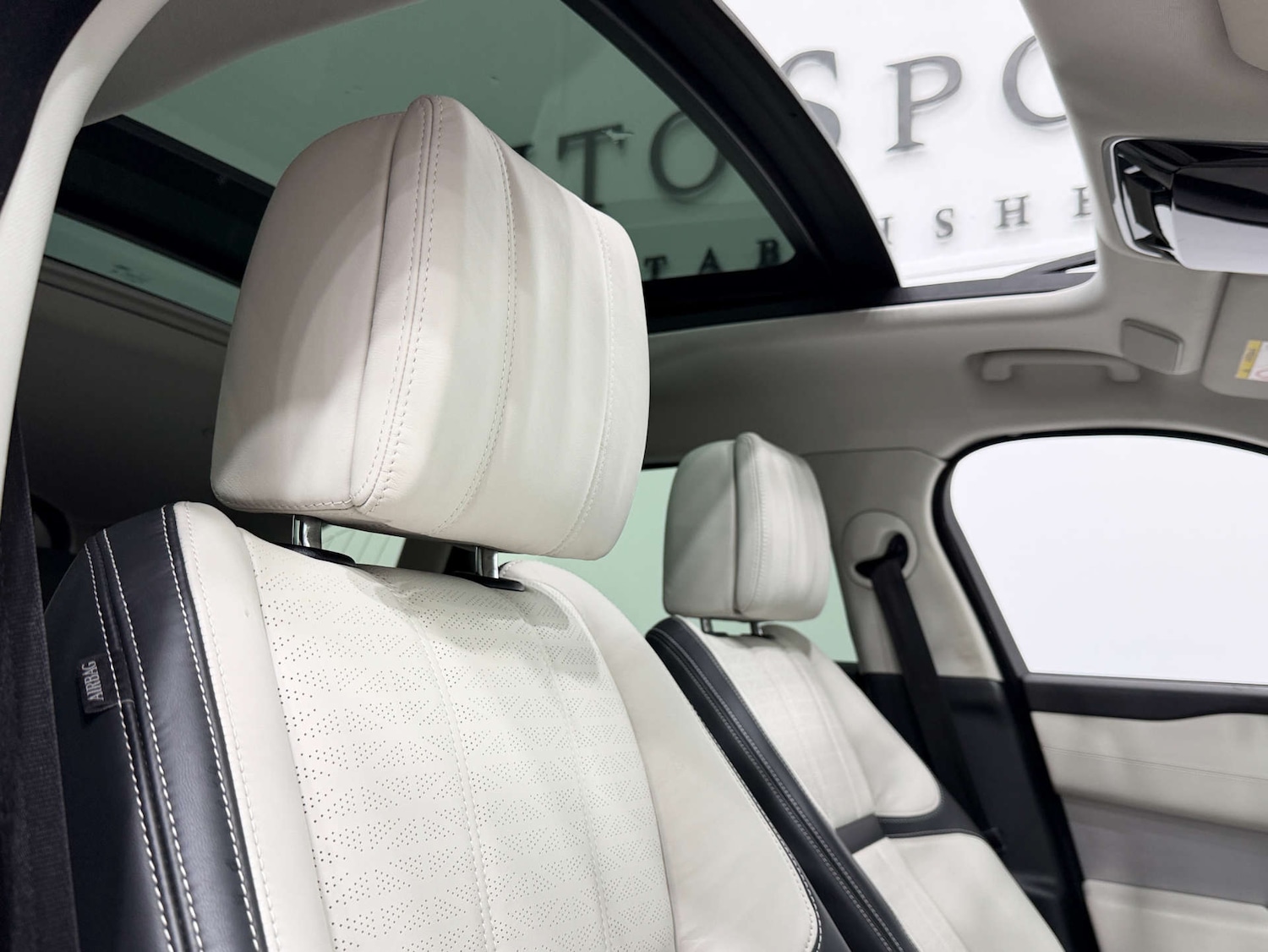 Used Land Rover Range Rover Velar 2022 for sale - 77022485: Photo 38